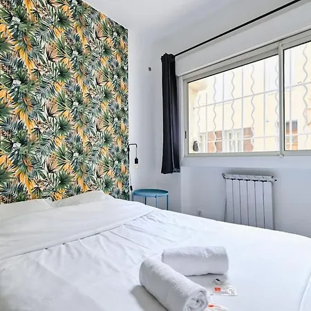 Thibaud - T4 Terrasse A 15 Min A Pied Du Metro * Marseille