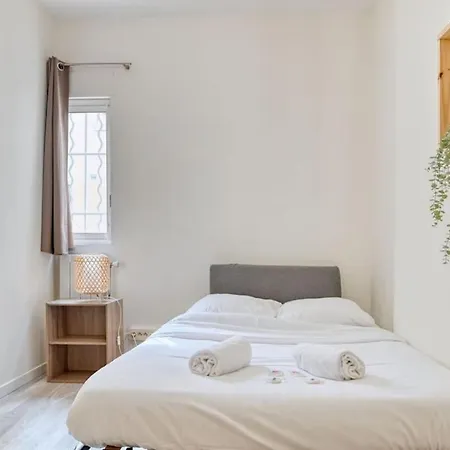 Thibaud - T4 Terrasse A 15 Min A Pied Du Metro Apartment