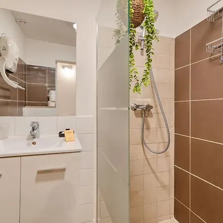 Apartment Thibaud - T4 Terrasse A 15 Min A Pied Du Metro