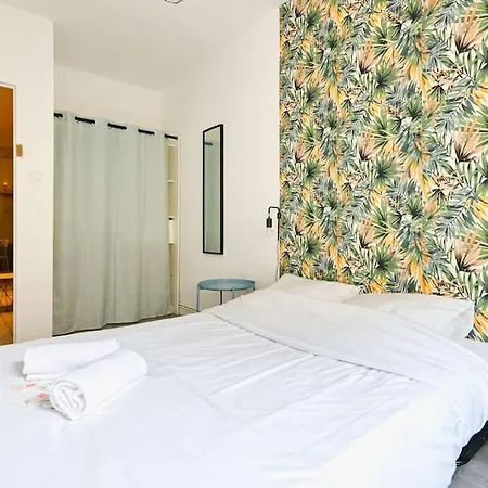 Thibaud - T4 Terrasse A 15 Min A Pied Du Metro * Marseille